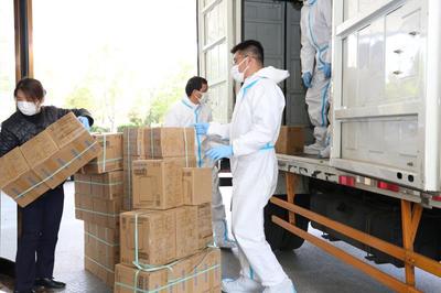 爱心传递，企业担当 日送三千包子与万斤蔬菜，免费援助暖人心